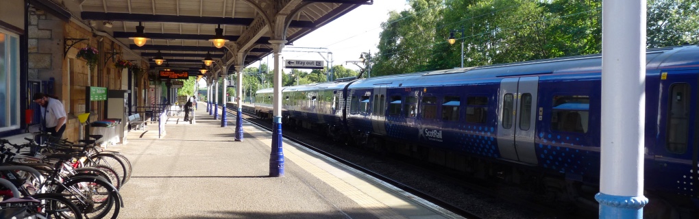 Milngavie_station_2015_II.jpeg